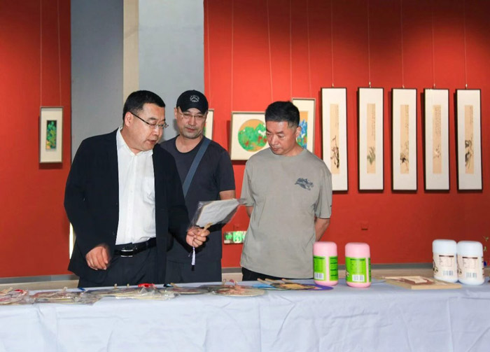 辽河文脉文创焕彩盘锦市文化非遗类文创作品展正式启幕